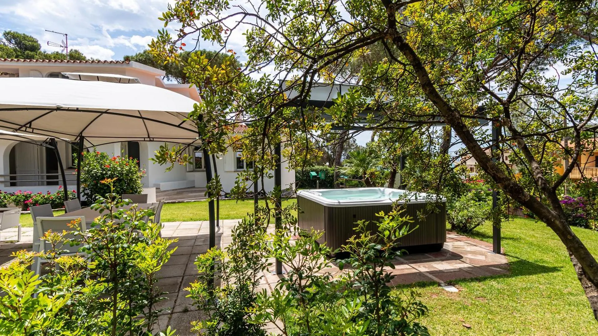 Villa Beachfront Marina Santa Margherita di Pula 0*,