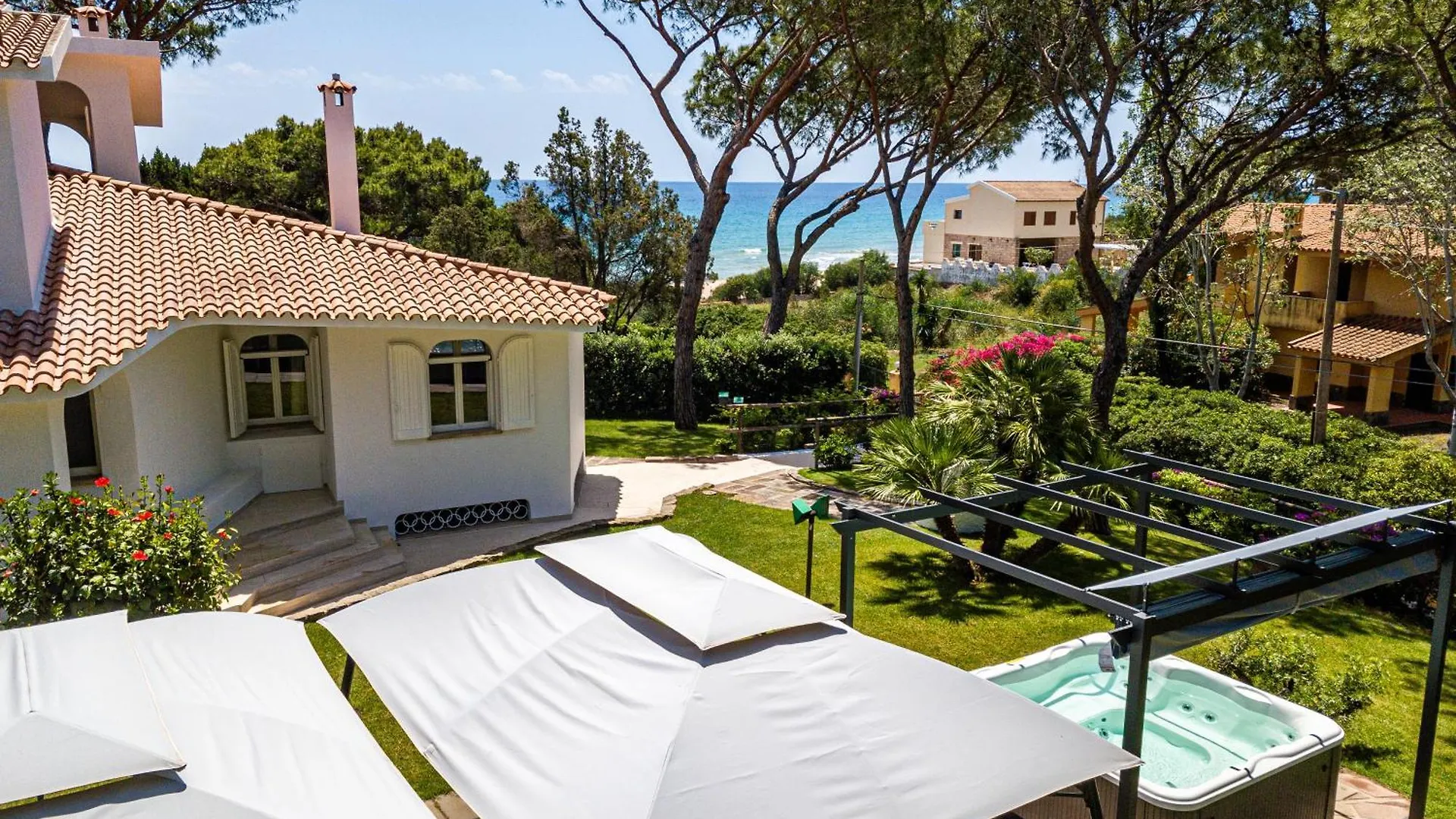 Villa Beachfront Marina Santa Margherita di Pula